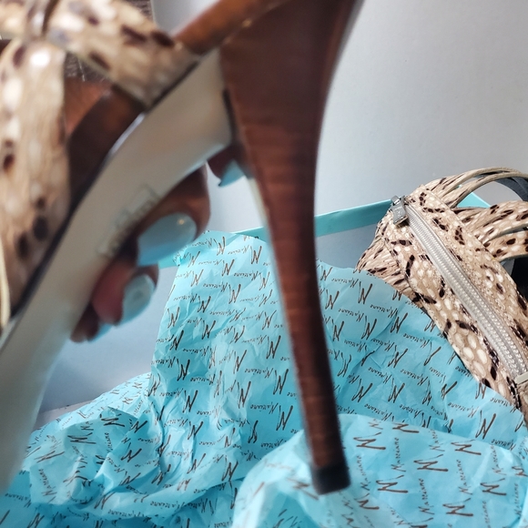 NWT Marciano heels (Reiko) 9.5 - Picture 10 of 13